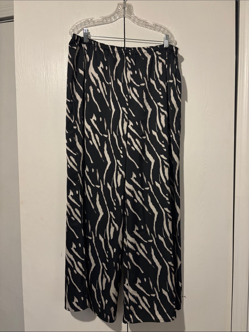 Black & White Zebra-Print Wide Leg Pants